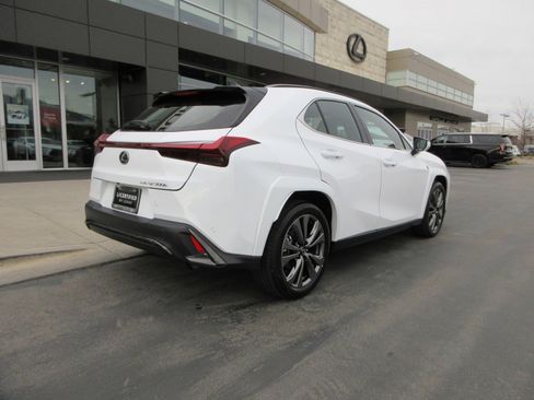 Used 2025 Lexus UX 300h AWD image 10