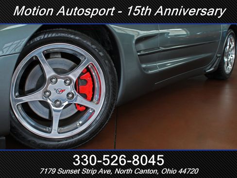 Used 2004 Chevrolet Corvette Coupe w/ Preferred Equipment Group RWD image 40