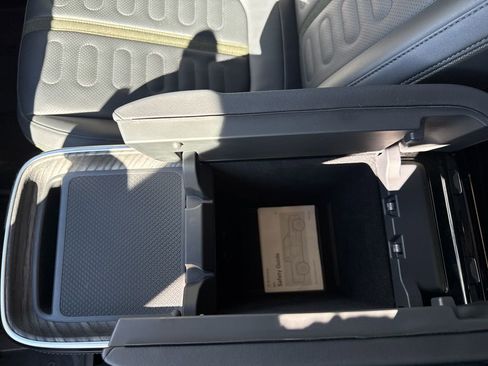 Used 2022 Rivian R1T Adventure AWD/4WD image 22