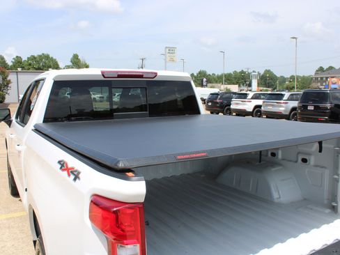 Used 2024 Chevrolet Silverado 1500 RST w/ Convenience Package II AWD/4WD image 20
