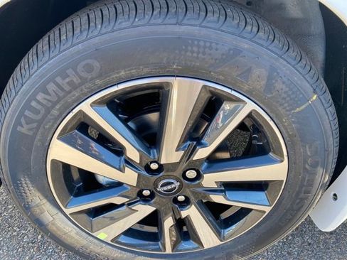 New 2025 Nissan Versa SV image 22