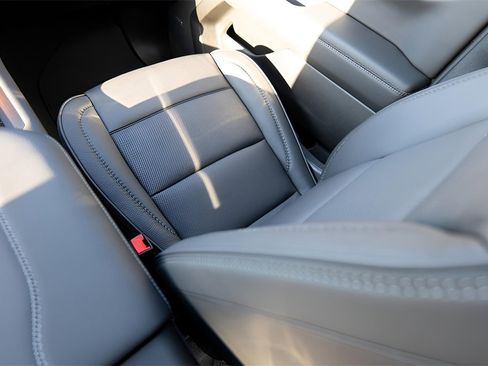 New 2026 GMC Yukon XL Denali w/ Denali Reserve Package image 27