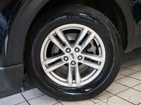 Used 2020 Ford Explorer XLT w/ Equipment Group 202A AWD/4WD image 52