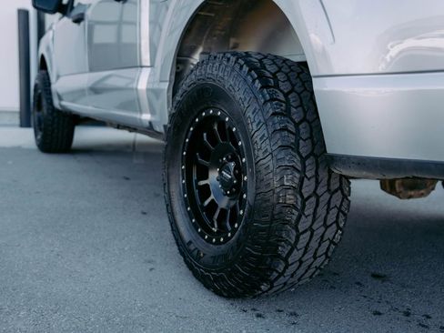 Used 2023 Ford F150 XLT w/ Trailer Tow Package image 11