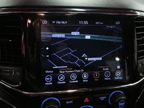 Used 2021 Jeep Grand Cherokee Limited image 17