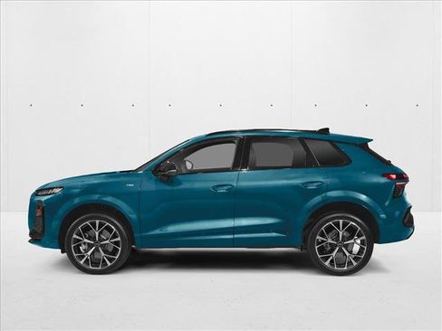 New 2026 Audi Q3 quattro 2.0T AWD/4WD image 2