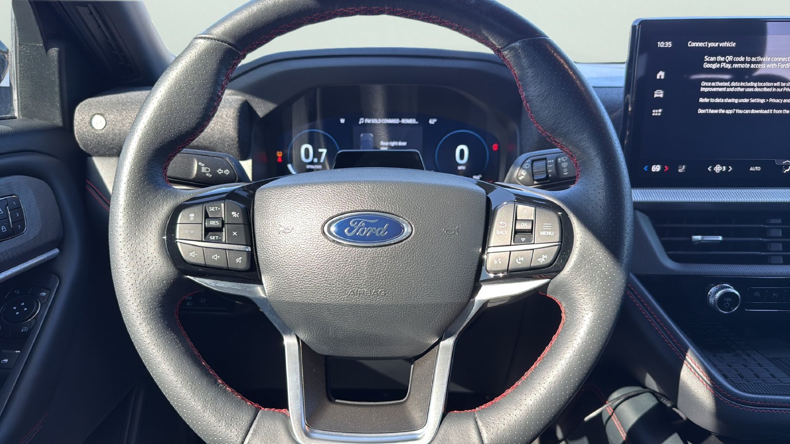 Used 2025 Ford Explorer ST-Line w/ Premium Package RWD image 14