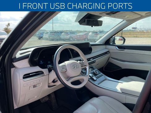Used 2023 Hyundai Palisade Calligraphy image 11