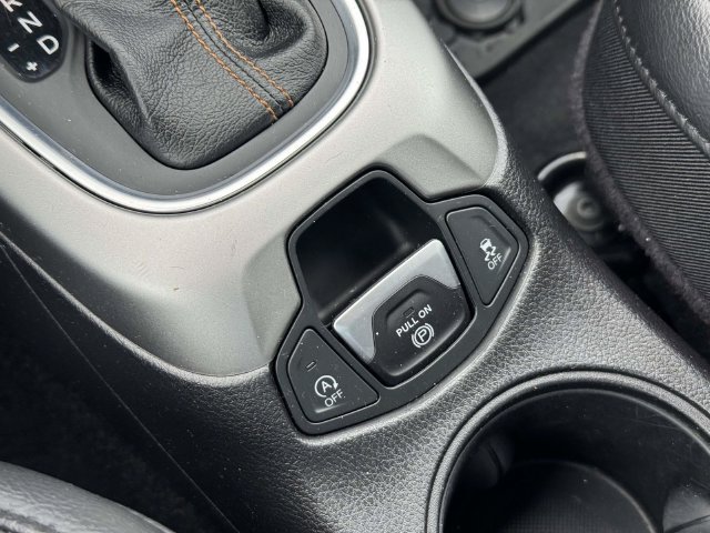 Used 2020 Jeep Compass Latitude w/ Popular Equipment Group AWD/4WD image 45