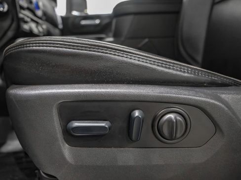 Used 2022 Chevrolet Silverado 3500 High Country image 35