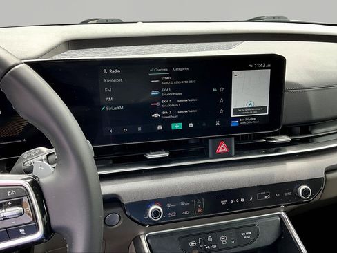 Certified 2025 Kia Carnival EX FWD image 9
