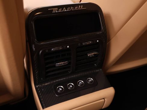 Used 2007 Maserati Quattroporte image 19