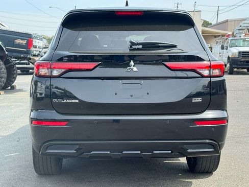Used 2022 Mitsubishi Outlander SE image 5