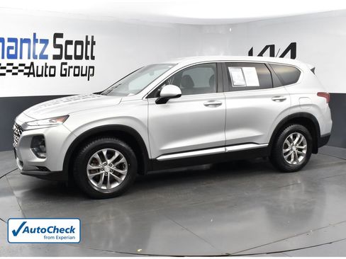 Used 2019 Hyundai Santa Fe SE FWD image 2