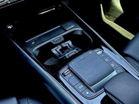 Used 2021 Mercedes-Benz GLA 250 image 17