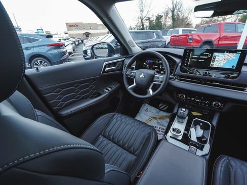New 2026 Mitsubishi Outlander SEL FWD image 40