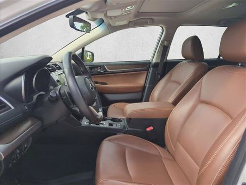 Used 2019 Subaru Outback 2.5i Touring AWD/4WD image 17