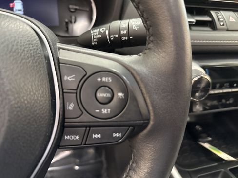 Used 2023 Toyota RAV4 XLE Premium image 33