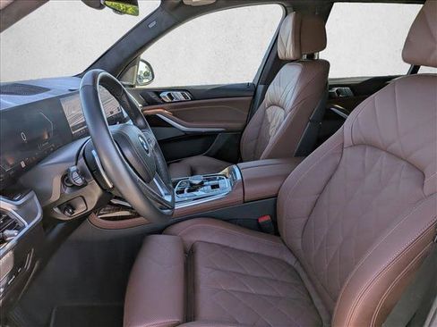 Used 2025 BMW X7 xDrive40i AWD/4WD image 11
