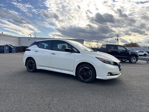 New 2025 Nissan Leaf SV Plus image 3