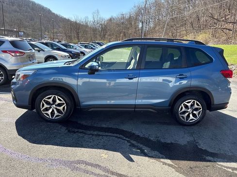 Used 2021 Subaru Forester Premium w/ Popular Package #1 image 2