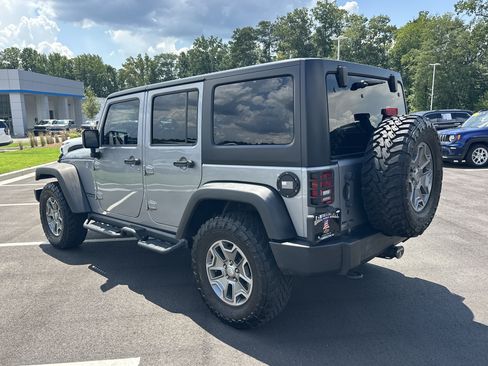 Used 2016 Jeep Wrangler Unlimited Rubicon w/ Dual Top Group AWD/4WD image 6