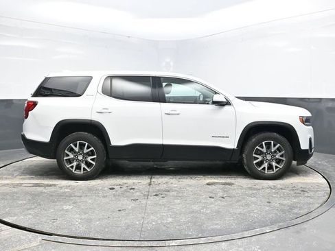 Used 2023 GMC Acadia SLE image 8