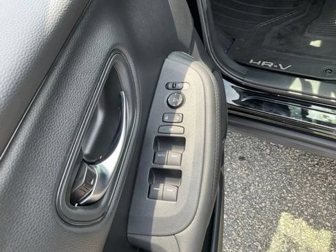 Used 2024 Honda HR-V LX image 7