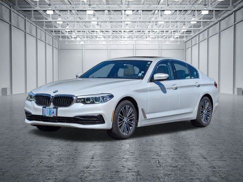 Used 2020 BMW 530i xDrive AWD/4WD image 9