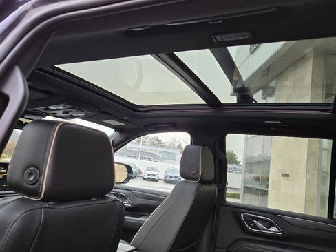 Used 2023 GMC Yukon SLT image 11