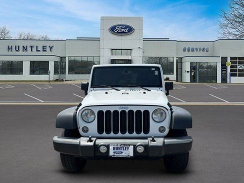 Used 2018 Jeep Wrangler Unlimited Sport S AWD/4WD image 2