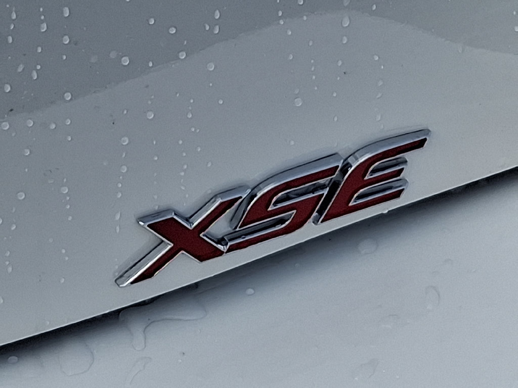 Used 2027 Toyota Corolla XSE FWD image 31