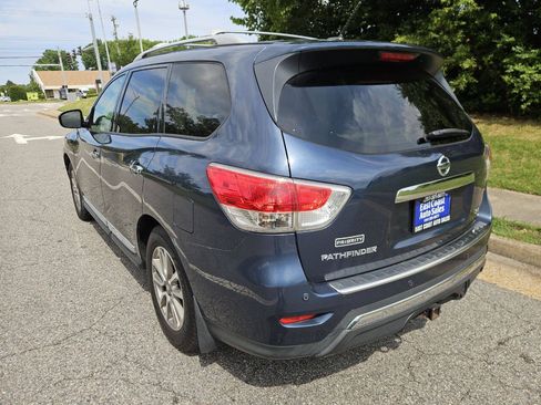 Used 2015 Nissan Pathfinder SL w/ SL Premium Package FWD image 4