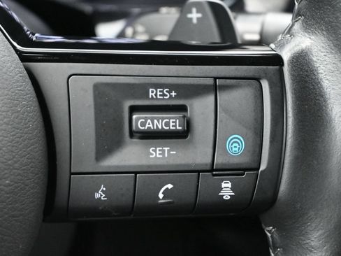 Used 2023 Nissan Pathfinder SL w/ SL Premium Package FWD image 7