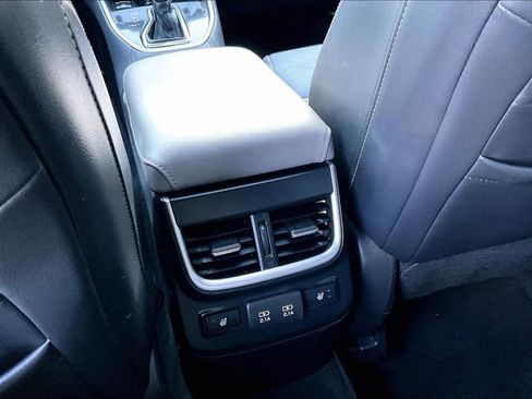 Used 2022 Subaru Outback Limited AWD/4WD image 10