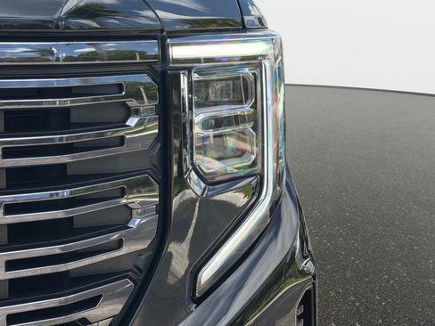 Used 2025 GMC Sierra 1500 Denali Ultimate AWD/4WD image 17