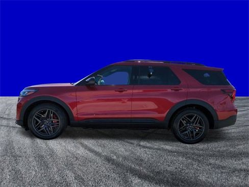 Used 2025 Ford Explorer ST w/ Sun And Sound Package image 7