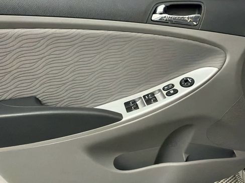 Used 2014 Hyundai Accent GLS w/ Option Group 2 FWD image 22