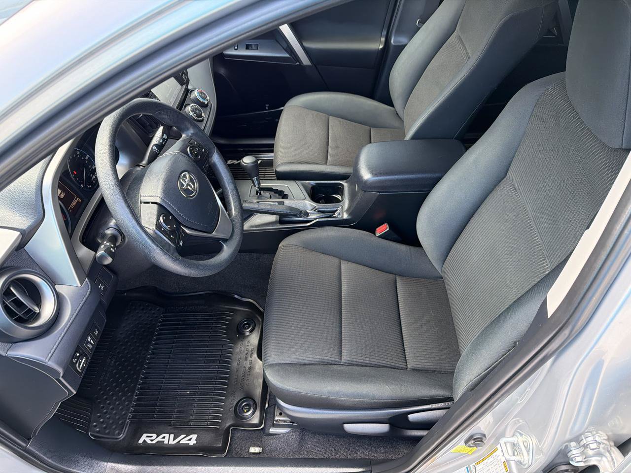 Used 2018 Toyota RAV4 LE w/ All Weather Liner Package AWD/4WD image 8