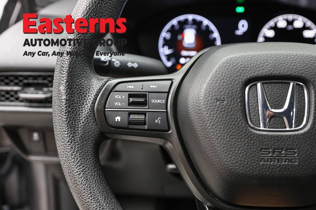 Used 2025 Honda HR-V LX image 17