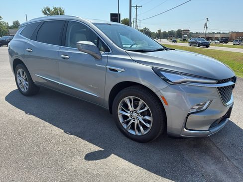 Used 2023 Buick Enclave Avenir w/ Avenir Technology Package image 2