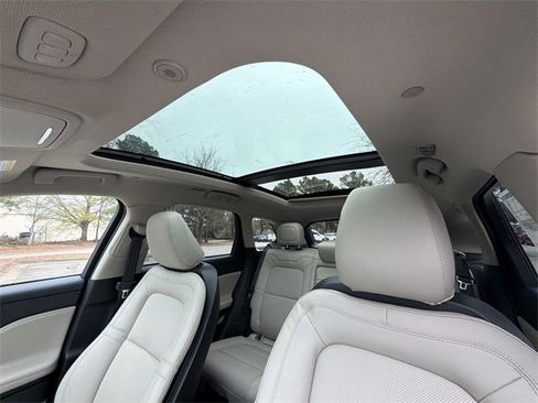 New 2026 Lincoln Corsair Premiere image 22