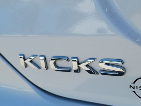 Certified 2023 Nissan Kicks SV FWD image 11