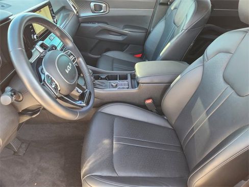 Used 2023 Kia Sorento S image 13