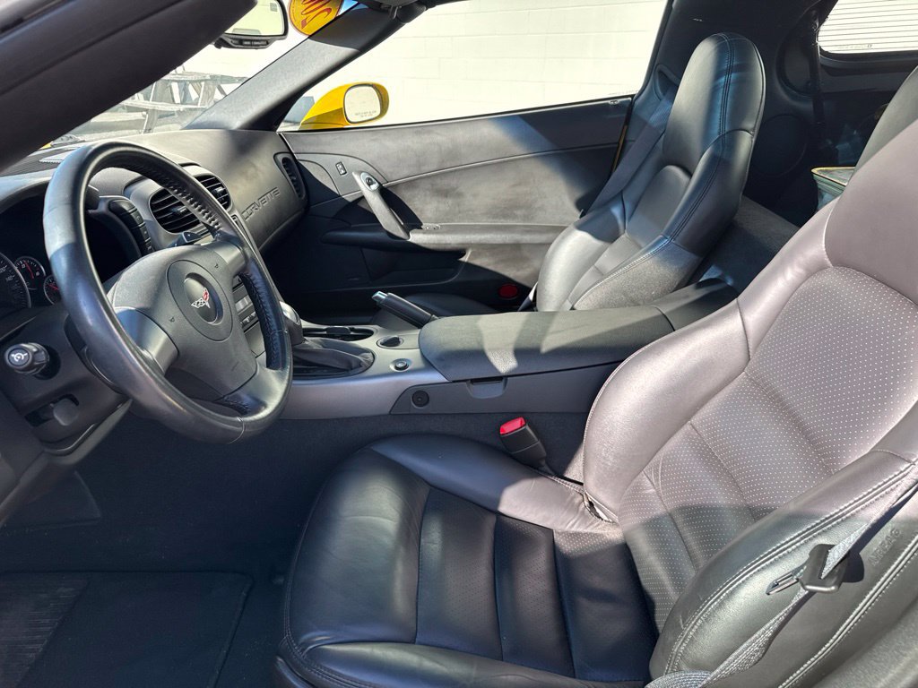 Used 2006 Chevrolet Corvette Coupe w/ Preferred Equipment Group RWD image 15