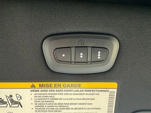 New 2026 Chrysler Pacifica Select FWD image 13