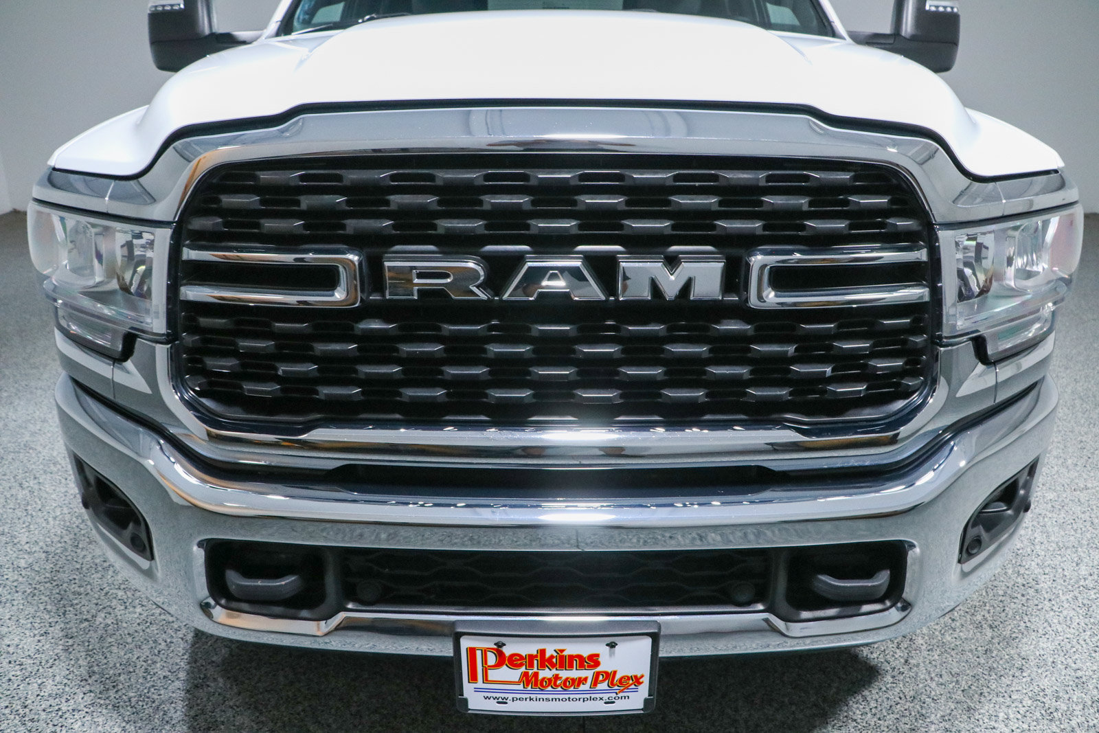 Used 2024 RAM 2500 Big Horn w/ Off Road Package AWD/4WD image 4