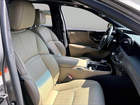 Used 2022 Lexus LS 500 AWD w/ Interior Upgrade Package image 9