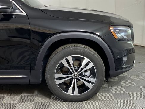 New 2025 Mercedes-Benz GLB 250 4MATIC image 10