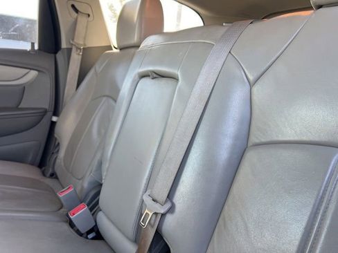 Used 2014 Chevrolet Traverse LT image 27
